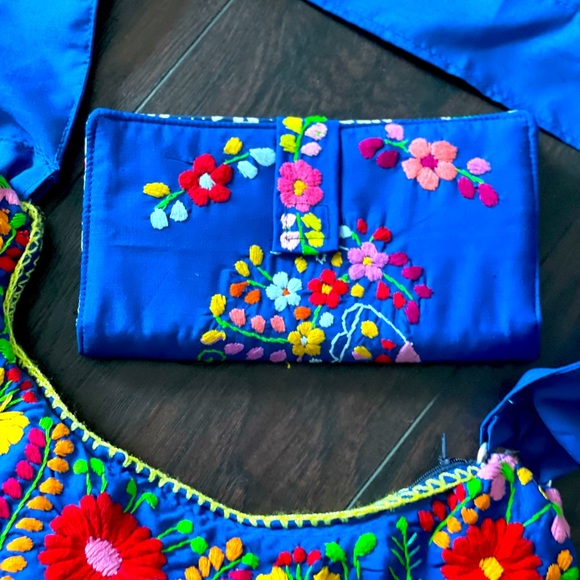 Mexican embroidery channel bag with wallet - Picture 2 of 2